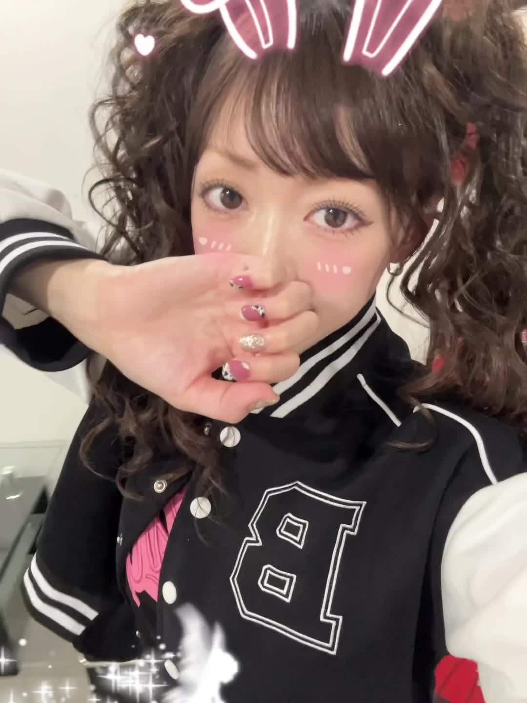 昨日撮ったやつだよ♡チアガール着て撮ればよかったぁw